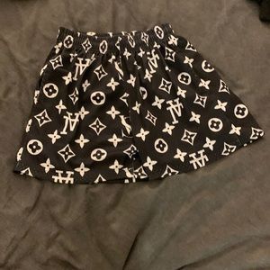 Versailles LV shorts men’s S